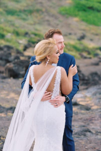 Hawaii bride and groom